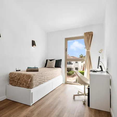 Casa de Férias Amarilla Golf Pool House