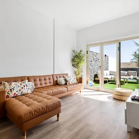 Casa de Férias Amarilla Golf Pool House