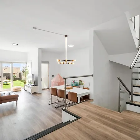 Amarilla Golf Pool House * San Miguel de Abona