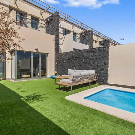 Ferienhaus Amarilla Golf Pool House